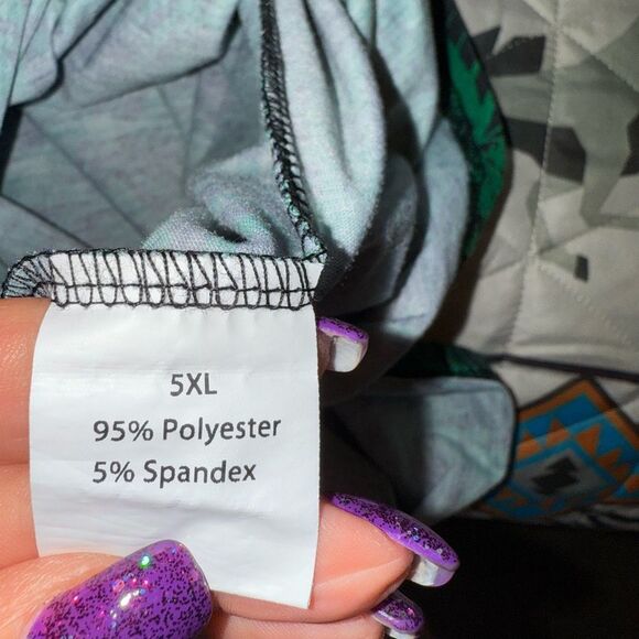 Green Pleated Short Sleeve Blouse - Picture 4 of 5